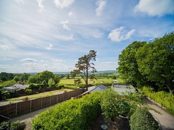 Devon B&B with Stunning Axe-Valley View